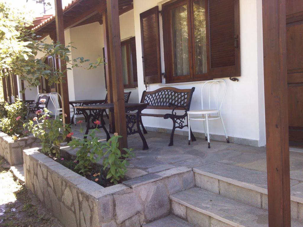 Asprovalta Rooms Kariotes Exterior foto